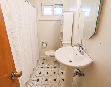 16 Hathaway Road - Photo Thumbnail 10