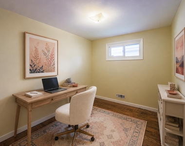 16 Hathaway Road - Photo Thumbnail 9