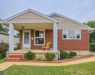 16 Hathaway Road - Photo Thumbnail 2