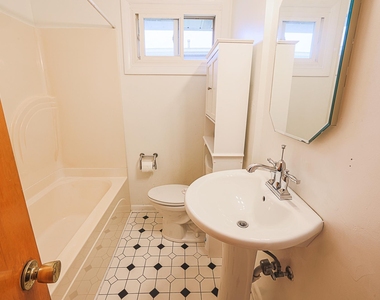 16 Hathaway Road - Photo Thumbnail 32