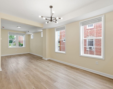 245 N Monastery Avenue - Photo Thumbnail 6