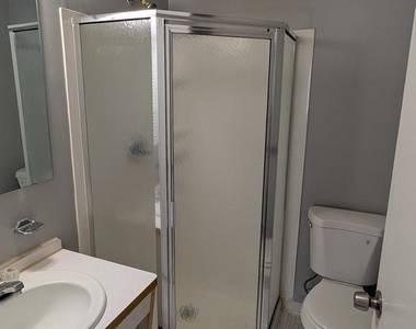 6001 Park Heights Avenue - Photo Thumbnail 10