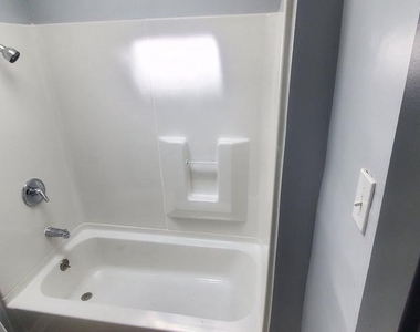4213 Berger Avenue - Photo Thumbnail 66