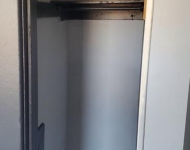 4213 Berger Avenue - Photo Thumbnail 65