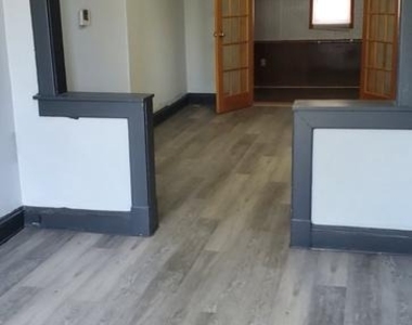 4213 Berger Avenue - Photo Thumbnail 24