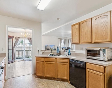 7821 Outing Avenue - Photo Thumbnail 5