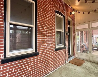 924 Lovering Avenue - Photo Thumbnail 3