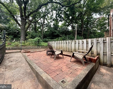 924 Lovering Avenue - Photo Thumbnail 16