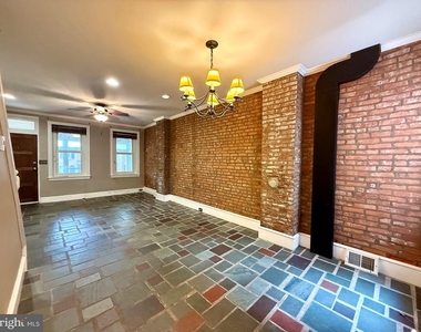924 Lovering Avenue - Photo Thumbnail 6