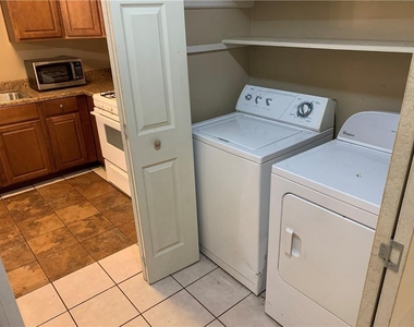 7208 Creekside Dr - Photo Thumbnail 14