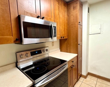 1425 4th Street Sw - Photo Thumbnail 1