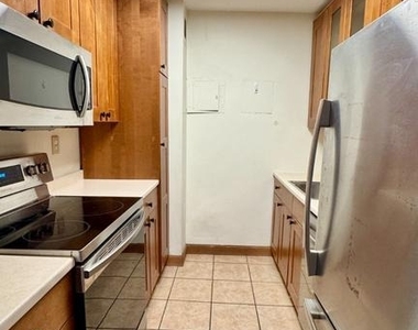 1425 4th Street Sw - Photo Thumbnail 3