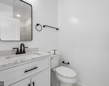 3108 Adams Street Ne - Photo Thumbnail 13