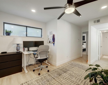 4159 Steck Ave - Photo Thumbnail 23