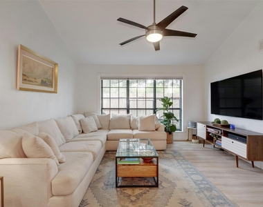 4159 Steck Ave - Photo Thumbnail 7