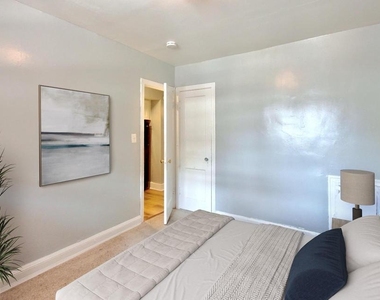 2538 9th Street Nw - Photo Thumbnail 9