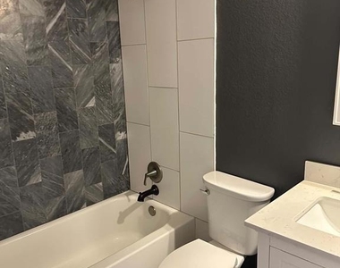 18312 Crestwind Ln - Photo Thumbnail 6