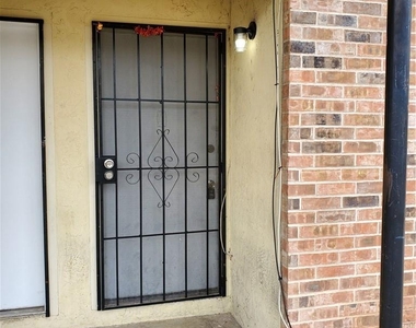 1065 Linde Ave - Photo Thumbnail 14