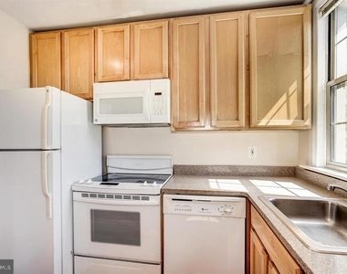 1401 Columbia Road Nw - Photo Thumbnail 9