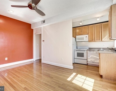 1401 Columbia Road Nw - Photo Thumbnail 7