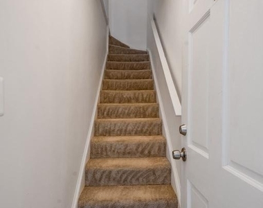2538 9th Street Nw - Photo Thumbnail 2