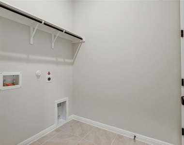240 Denali Way - Photo Thumbnail 24