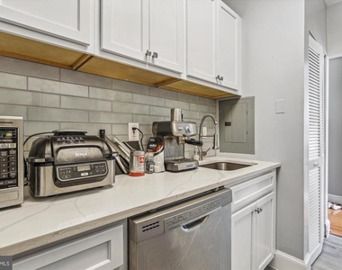 1125 Maryland Avenue Ne - Photo Thumbnail 9