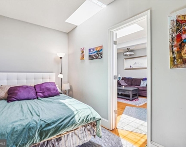 1125 Maryland Avenue Ne - Photo Thumbnail 17