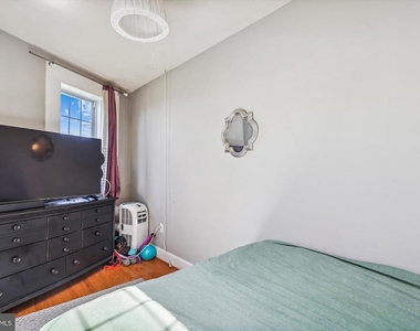 1125 Maryland Avenue Ne - Photo Thumbnail 18