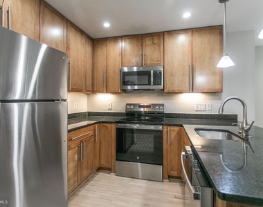 1323 K Street Se - Photo Thumbnail 6