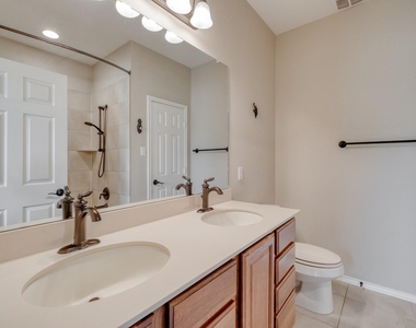 117 Brittany Ln - Photo Thumbnail 18