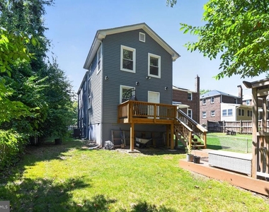 3101 Chestnut Street Ne - Photo Thumbnail 18