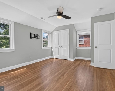 3101 Chestnut Street Ne - Photo Thumbnail 7