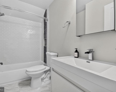 3101 Chestnut Street Ne - Photo Thumbnail 9