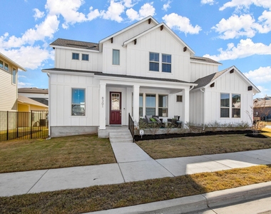 8301 Orizzonte St - Photo Thumbnail 9
