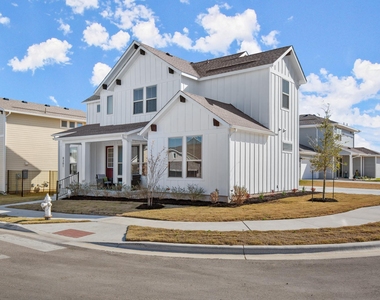 8301 Orizzonte St - Photo Thumbnail 1