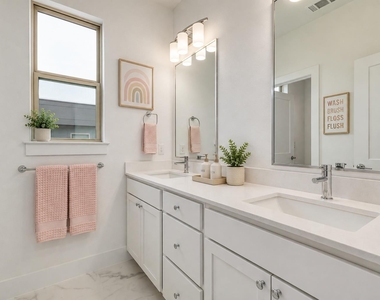5315 La Crosse Ln - Photo Thumbnail 15