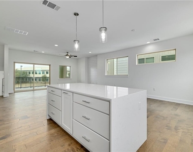5315 La Crosse Ln - Photo Thumbnail 22