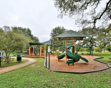 5315 La Crosse Ln - Photo Thumbnail 33
