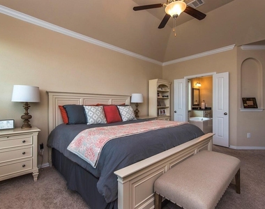 3205 Cotton Blossom Way - Photo Thumbnail 13