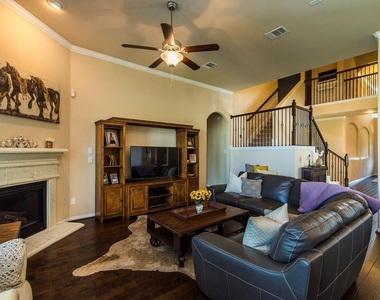 3205 Cotton Blossom Way - Photo Thumbnail 6