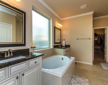 3205 Cotton Blossom Way - Photo Thumbnail 14