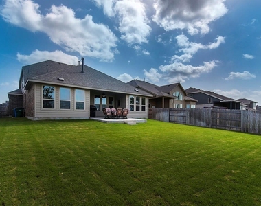 3205 Cotton Blossom Way - Photo Thumbnail 16