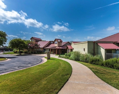 3205 Cotton Blossom Way - Photo Thumbnail 19