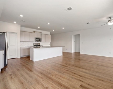 113 Golden Grove Pkwy - Photo Thumbnail 6