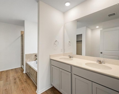 113 Golden Grove Pkwy - Photo Thumbnail 11