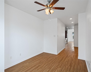 1611 E 13th St - Photo Thumbnail 9