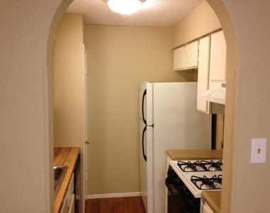 107 Meteor Dr - Photo Thumbnail 8