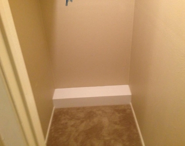 107 Meteor Dr - Photo Thumbnail 5