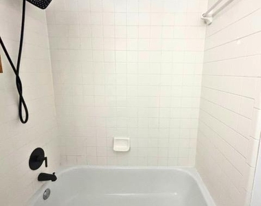 3304 Winding Shore Ln - Photo Thumbnail 15